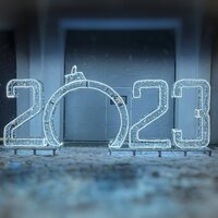 Надпись новогодняя «2023» с аркой и подиумом